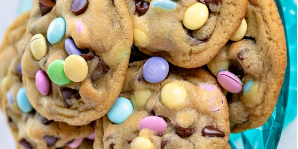 Best Easter Chocolate Chip Cookies!