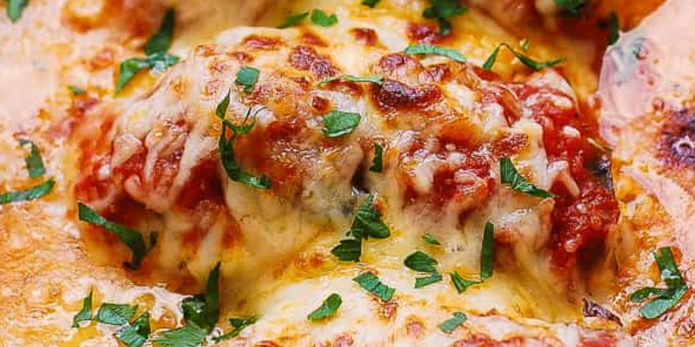 Best Saucy Mozzarella Chicken Bake