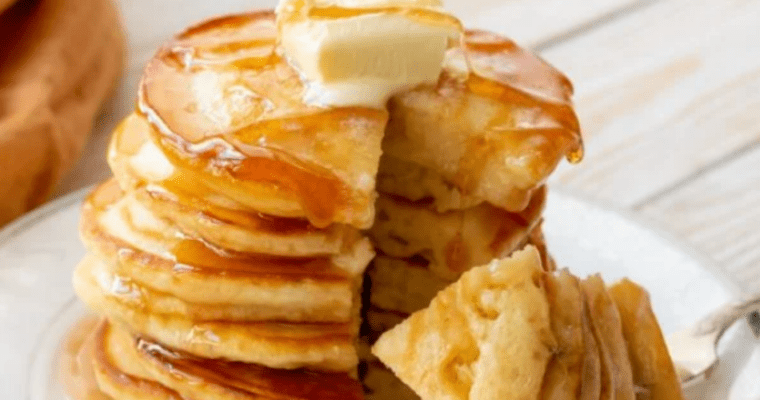 The BEST Fluffy Buttermilk Pancakes