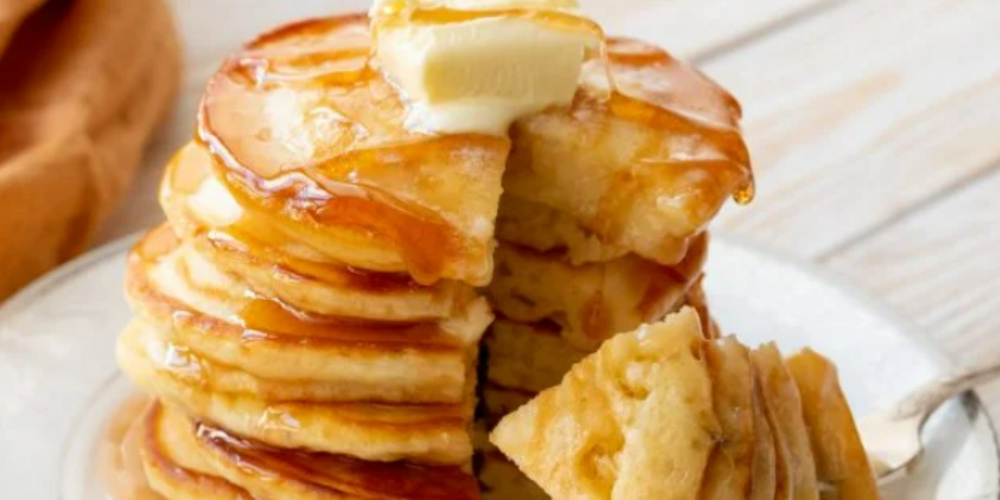 The BEST Fluffy Buttermilk Pancakes